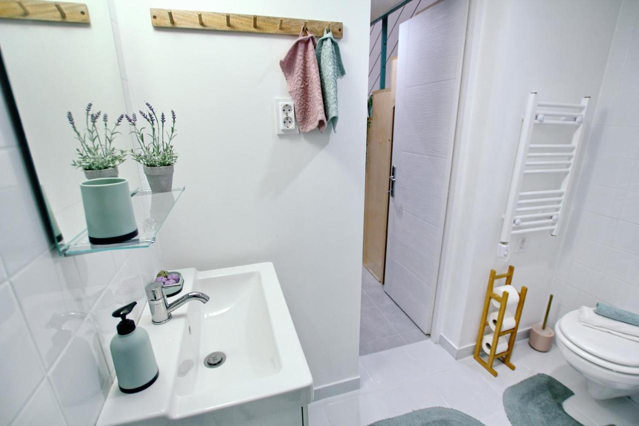 Lovely&Modern Downtown Apartment With Free Parking Budapeszt Zewnętrze zdjęcie